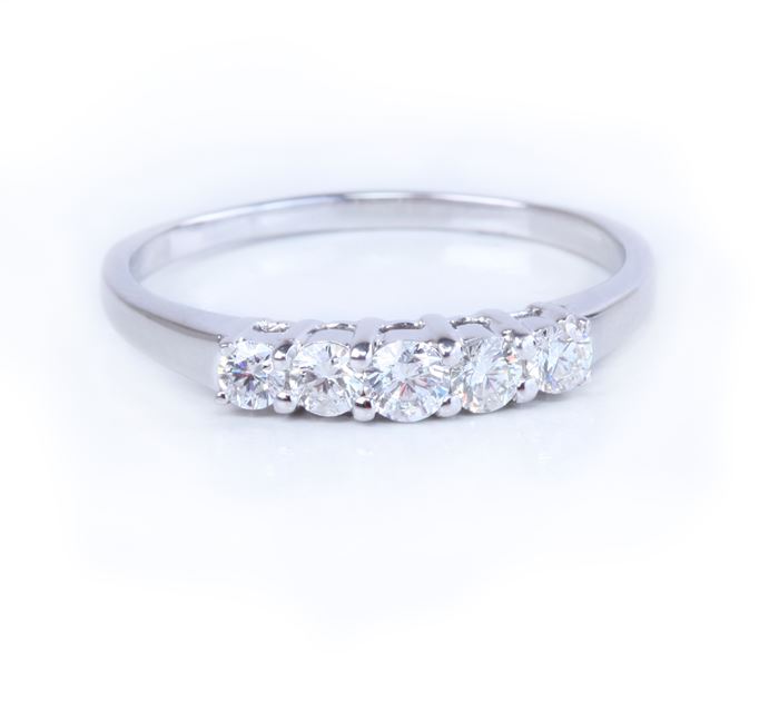 טבעת נישואין יהלומים דגם רננה