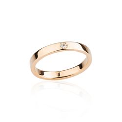 טבעת נישואין קלאסית משובצת יהלום