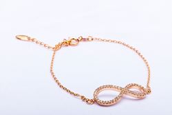 צמיד אינפיניטי מיוחד משובץ יהלומים